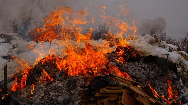 Zavinování novorozeneců: Zdravotní rizika a benefitky